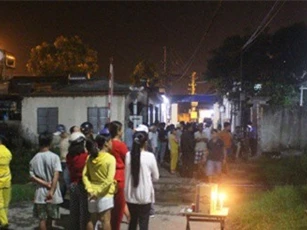 Bỏ xe máy cạnh đường ray, nam thanh niên lao vào tàu hỏa tử vong