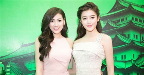 Huyền My xin lỗi khán giả, Tú Anh đăng status đầy ẩn ý