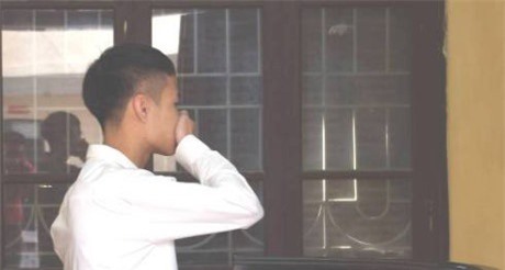 Bi kịch cháu trai dùng chày gỗ đánh bà nội ra tòa vẫn không hối lỗi