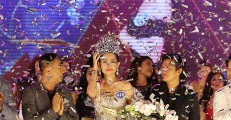 Lê Âu Ngân Anh đăng quang Hoa hậu Đại Dương 2017