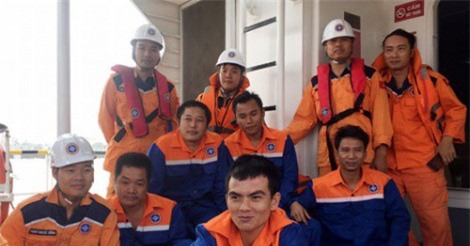 Nghệ An: Chìm tàu hàng, 12 thuyền viên rơi xuống biển