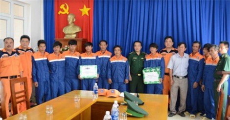 Vũng Tàu: Cứu kịp thời 10 ngư dân gặp nạn trên biển