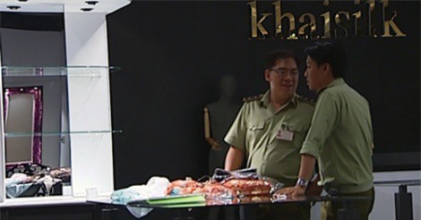 Khăn lụa Trung Quốc về Việt Nam giá trung bình 28.000 đồng