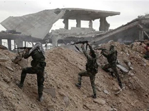 Quân đội Syria xông thẳng vào căn cứ IS, giết chết 77 tay súng ở Deir Ezzur