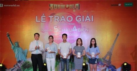 Các khách hàng Sun World bất ngờ trúng thưởng tour du lịch quốc tế tới Pháp, Úc