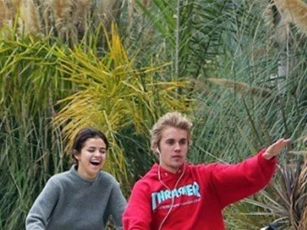 Chia tay The Weeknd, Selena Gomez quay lại với tình cũ Justin Bieber?