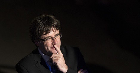 Cựu thủ hiến Catalonia "phản pháo" lệnh bắt giữ của Tây Ban Nha