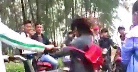 Tin mới vụ nhóm nữ sinh dùng dép đánh bạn dã man ở Nghệ An