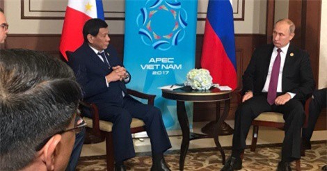 Gặp Putin tại APEC, Duterte "trải lòng" về vũ khí Nga