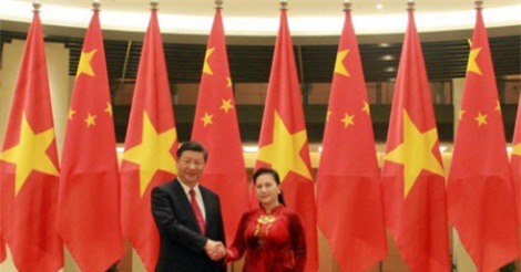 Chủ tịch QH Nguyễn Thị Kim Ngân hội kiến với Chủ tịch Trung Quốc Tập Cận Bình