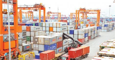 Việt Nam xuất siêu 2,56 tỷ USD trong tháng 10