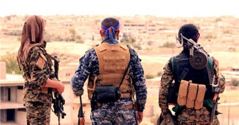 IS bàn giao 2 thị trấn ở Đông Syria cho SDF