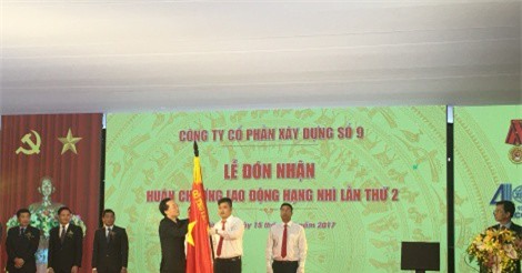 Vinaconex 9 đón nhận Huân chương lao động hạng nhì lần thứ 2