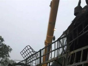 Thông tin xe tải chở lợn bị lật, dân thi nhau "hôi của" là sai sự thật