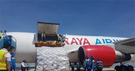40 tấn hàng viện trợ từ Cộng đồng ASEAN đã đến Việt Nam