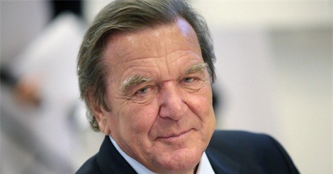 Cựu Thủ tướng Đức tố Ukarine chiến tranh chống Donbass