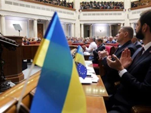 Quốc hội Ukraine cấm nghị sĩ phát biểu bằng tiếng Nga