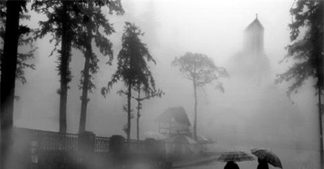 Bắc Bộ nhiệt độ giảm sâu, Nam Bộ mưa lớn diện rộng