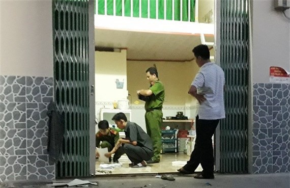 Hoảng hồn phát hiện cô gái tử vong trong tư thế treo cổ ở phòng trọ