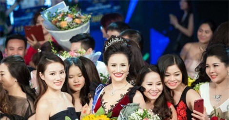 Á hoàng Hạnh Kimmy tỏa sáng trong đêm chung kết “Nữ hoàng Kim cương Empire 2017”