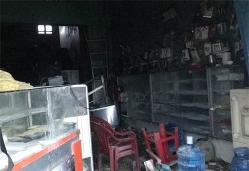 Bình Dương: Tiệm sửa điện thoại phát hỏa, một người tử vong