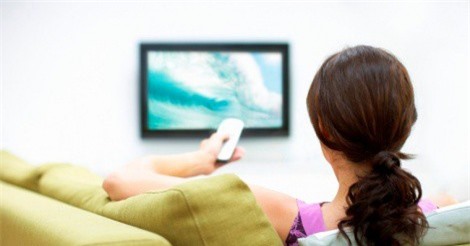 Nguy cơ mắc máu vón cục do xem tivi quá lâu
