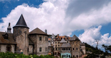 Đằng sau câu chuyện nhặt rác, trồng cây ở các Khu du lịch