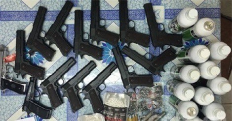 TP.HCM: Đặc nhiệm tóm gọn ông trùm chuyên mua bán súng đạn