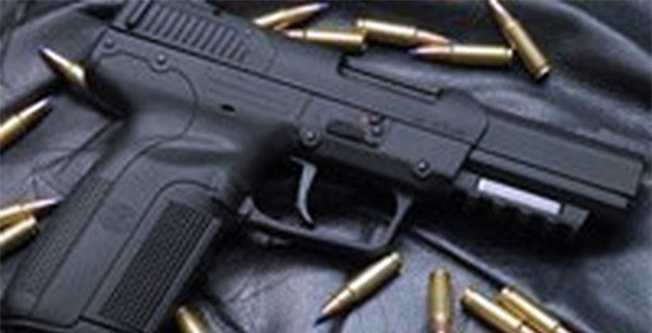 Truy bắt nhóm đối tượng dùng súng bắn người ở Quảng Ninh