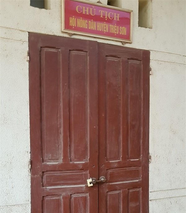 Thanh Hóa: Nợ hàng tỉ đồng tiền phân bón, chủ tịch Hội Nông dân nghỉ việc nhiều tháng