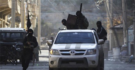 IS đánh bật đối thủ Al-Nusra khỏi 6 ngôi làng ở Đông Bắc Hama