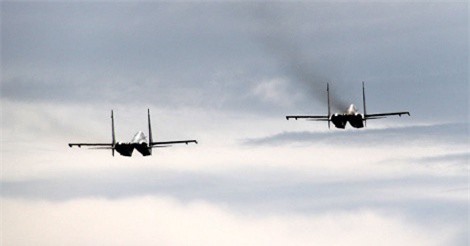 Nga lý giải việc Su-30 đánh chặn máy bay Mỹ ở Biển Đen