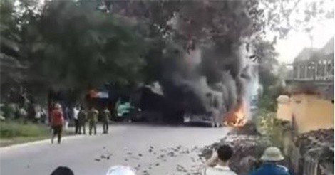 Tai nạn liên hoàn ở Phú Thọ, 4 xe ôtô bốc cháy ngùn ngụt