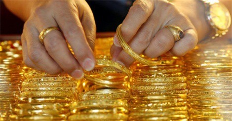 Giá vàng hôm nay (1/12): Biến động và lao dốc liên tiếp