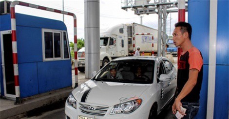 BOT Ninh An lại “thu được” nhiều tiền lẻ của các tài xế khi qua trạm