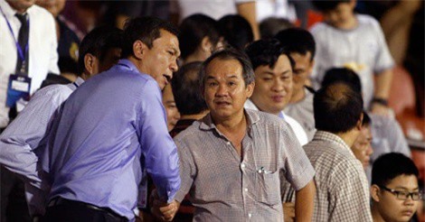 Bóng đá Việt Nam: Bầu Đức và bầu Thắng quyết tâm từ chức