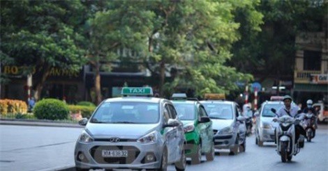 Cấm xe taxi hoạt động theo giờ và cả ngày trên 13 tuyến đường Hà Nội