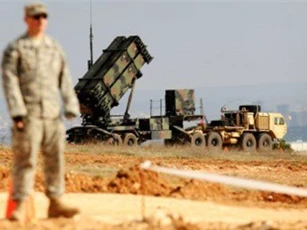 Patriot Mỹ không bắn hạ được tên lửa của phiến quân Houthi?