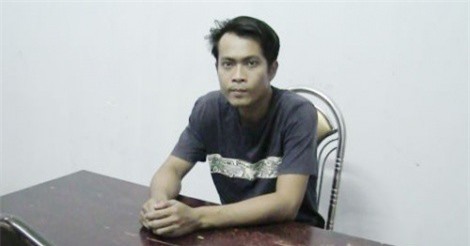 Nghi ngờ vợ ngoại tình, chồng đâm vợ tử vong trước mặt hai con