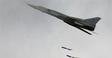 Syria: Tiêm kích Nga ồ ạt không kích ở Deir Ezzur, IS mất khả năng kháng cự