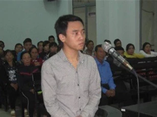 Đứa cháu giết mợ rồi đốt xác phi tang lãnh án chung thân