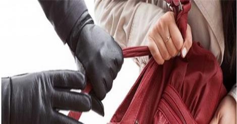 Khởi tố hai đối tượng chuyên cướp giật để lấy tiền hút, chích ma túy