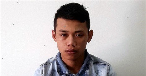 Nam sinh lớp 10 bị bắn trước cổng trường đã tử vong