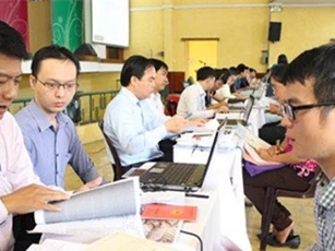 Tăng lương cơ sở cho cán bộ, công chức lên mức 1,39 triệu đồng/tháng