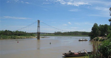 Hai nữ sinh lớp 8 để lại thư tuyệt mệnh rồi gieo mình xuống sông tự vẫn