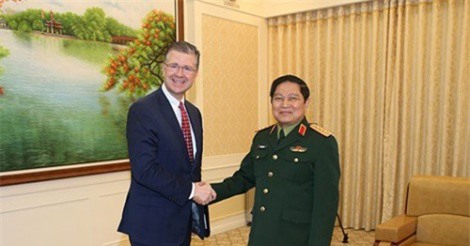 Bộ trưởng Quốc phòng Việt Nam tiếp Đại sứ Hoa Kỳ