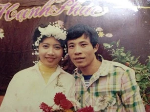 Giới trẻ đua nhau khoe ảnh cưới của bố mẹ