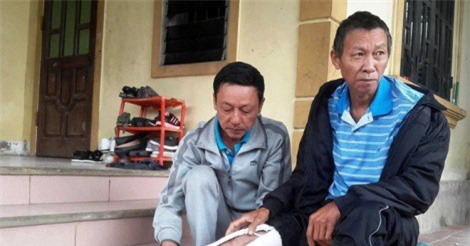 Xót xa hoàn cảnh cơ cực của người cha bị gã con bất hiếu đánh đập