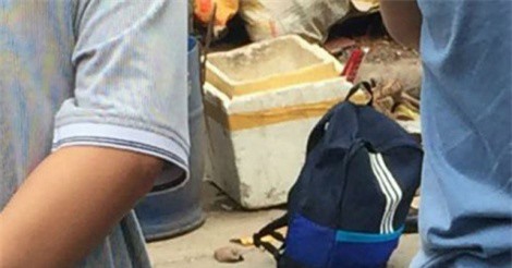 Đi gom rác phát hiện đầu người trong balô