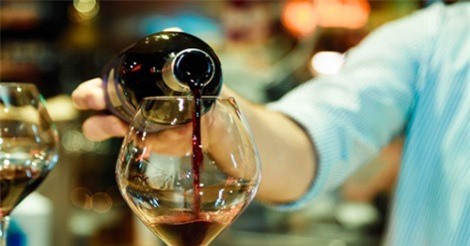 Thói quen uống rượu làm gia tăng nguy cơ 7 loại ung thư phổ biến